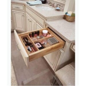 Bathroom vanity from Decor