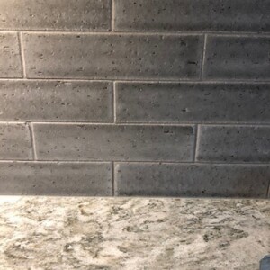 Cambria counter top & subway tile back splash